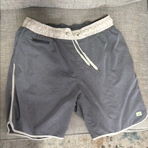 Vuori Gray Athletic Shorts with Elastic Waistband